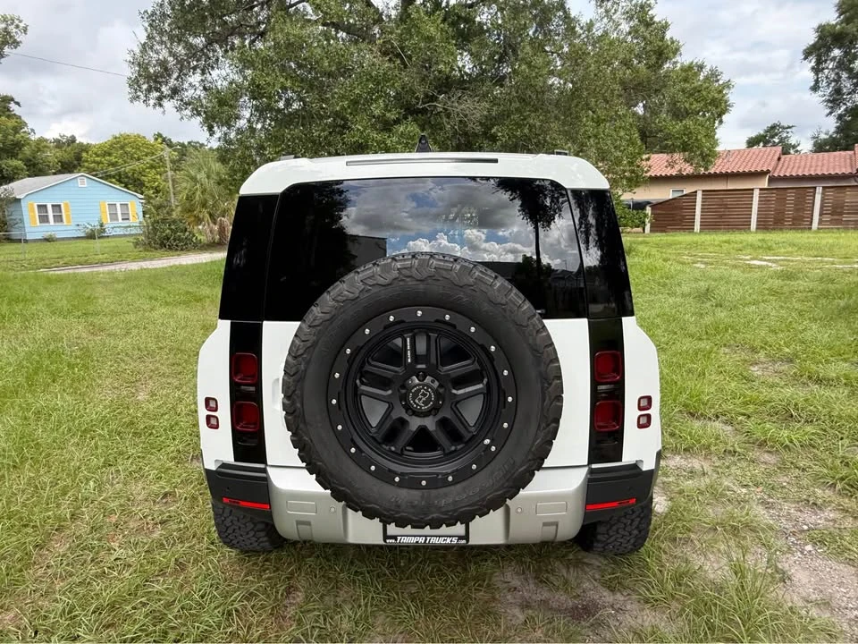2020 Land Rover Defender L663 - Image 5 of 18
