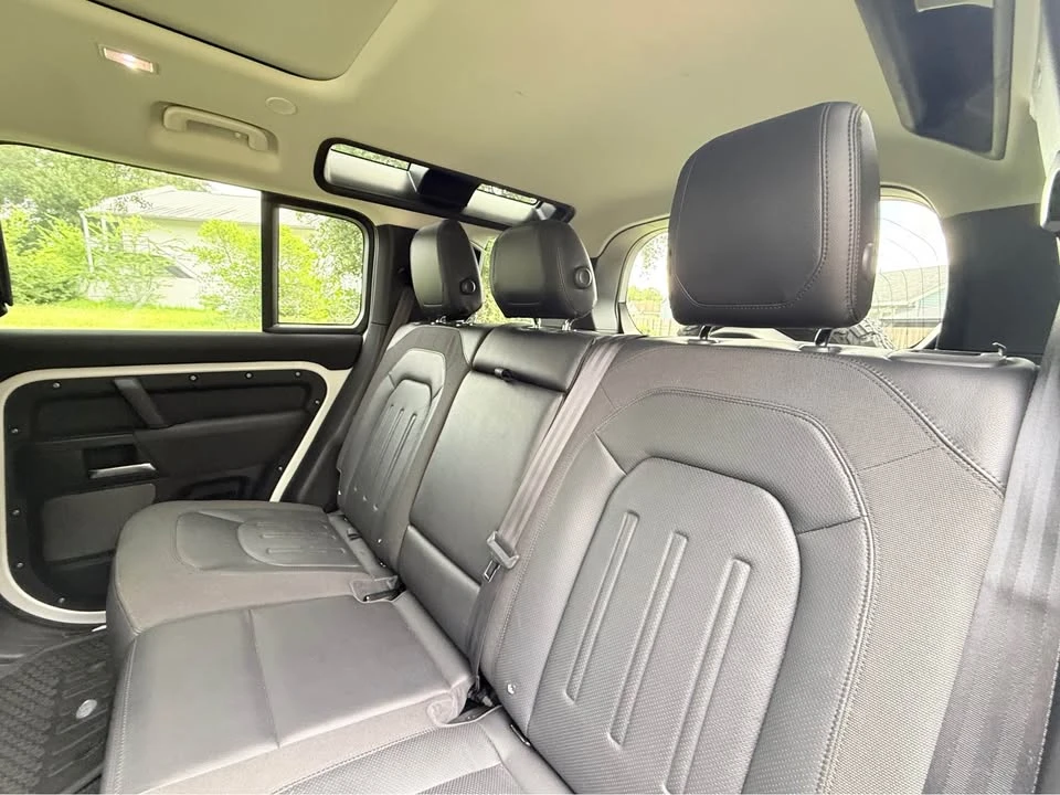 2020 Land Rover Defender L663 - Image 10 of 18
