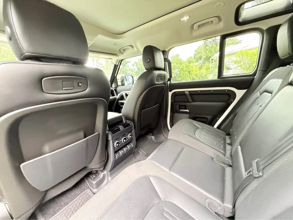 2020 Land Rover Defender L663 - Image 11 of 18