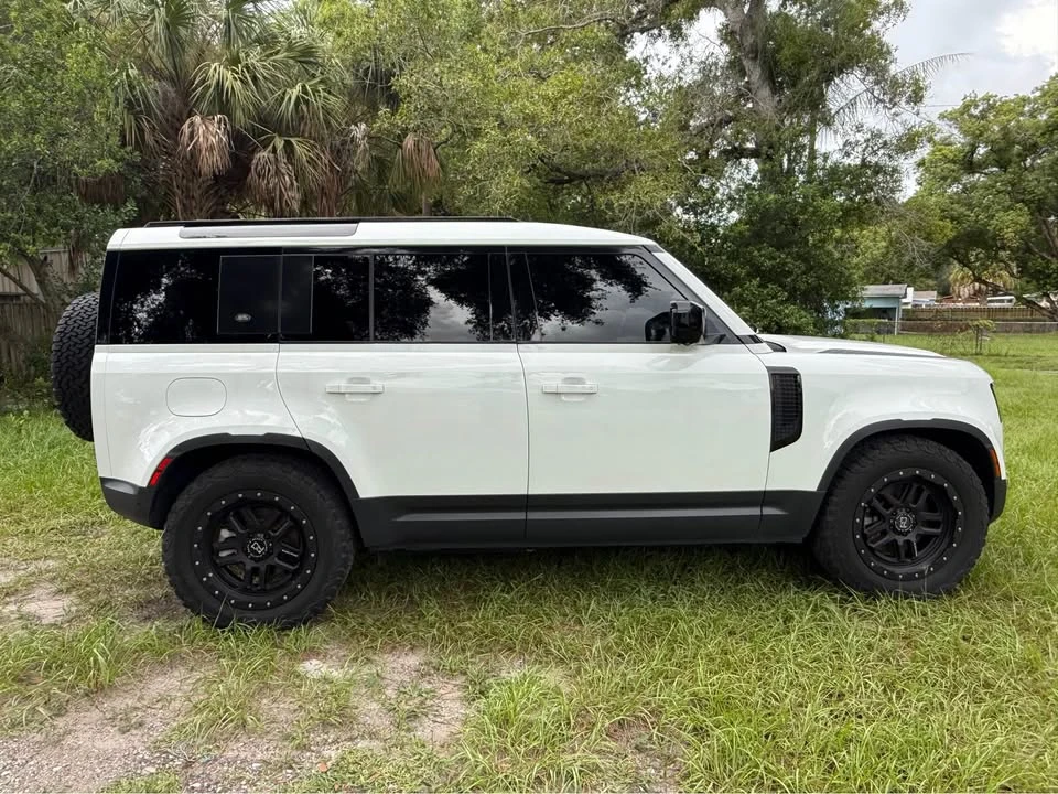 2020 Land Rover Defender L663 - Image 3 of 18