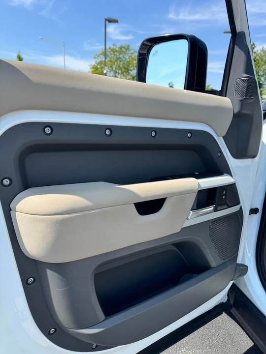 2020 Land Rover Defender L663 - Image 8 of 17