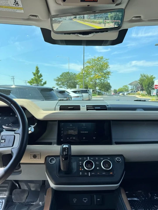 2020 Land Rover Defender L663 - Image 11 of 17