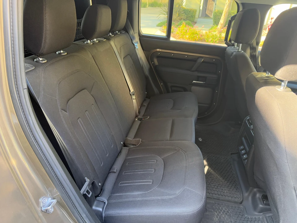 2020 Land Rover Defender 110 - Image 31 of 31