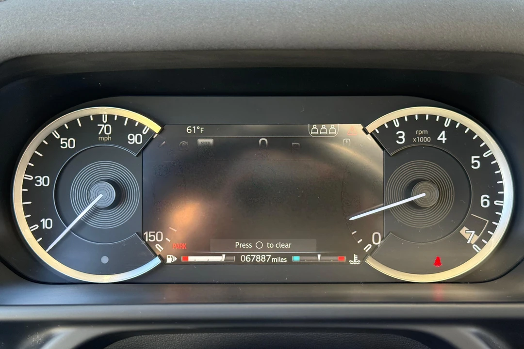 2020 Land Rover Defender 110 - Image 25 of 31