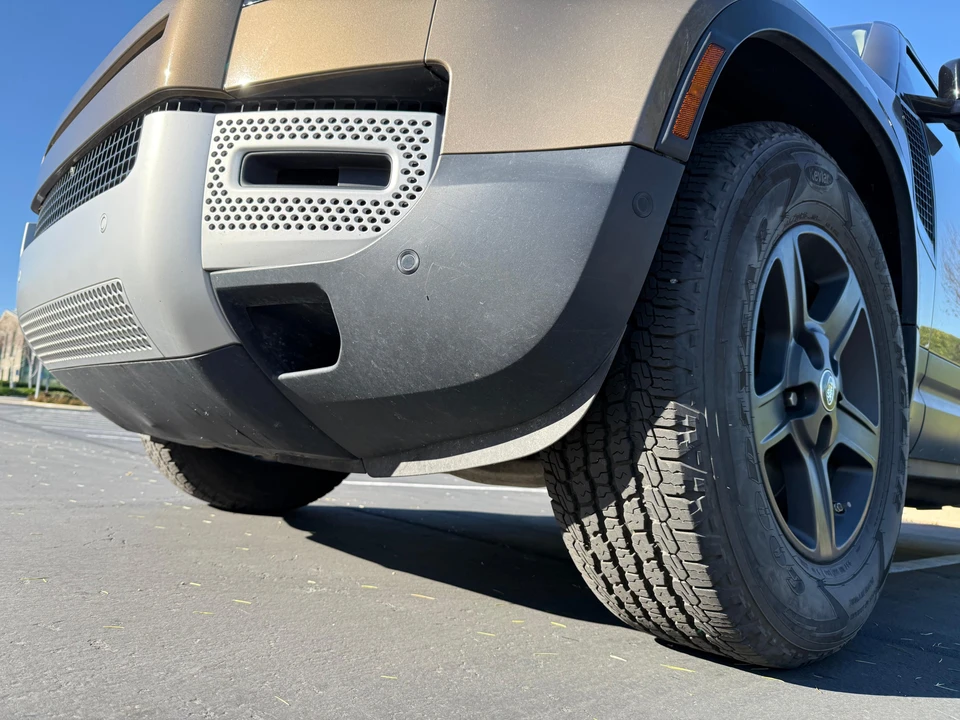2020 Land Rover Defender 110 - Image 11 of 31