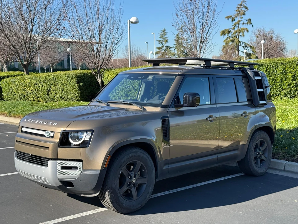 2020 Land Rover Defender 110 - Image 6 of 31