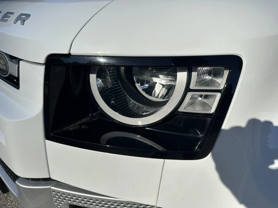 2020 Land Rover Defender L663 - Image 12 of 26