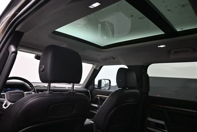 2020 Land Rover Defender L663 - Image 19 of 20