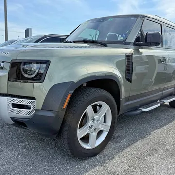 2020 Land Rover Defender 110 SE