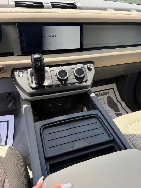 2020 Land Rover Defender L663 - Image 9 of 16