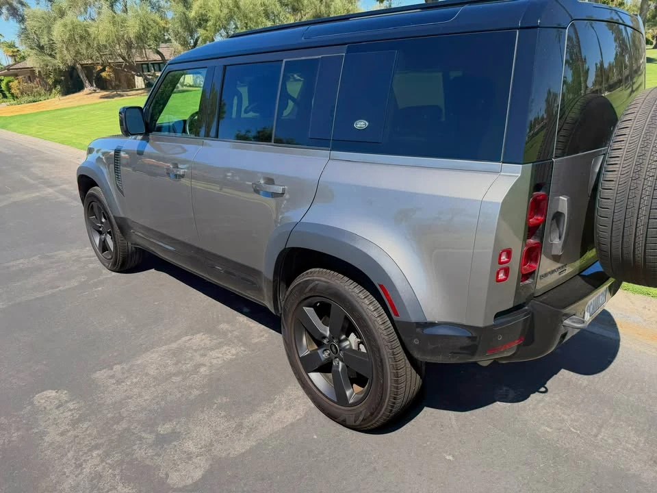 2020 Land Rover Defender L663 - Image 3 of 3