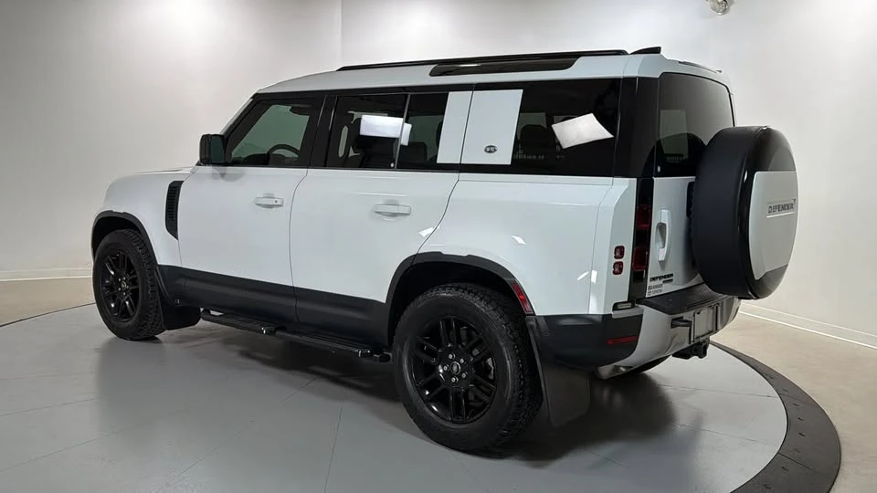 2020 Land Rover Defender L663 - Image 15 of 16