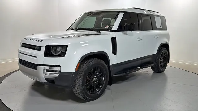 2020 Land Rover Defender 110 SE