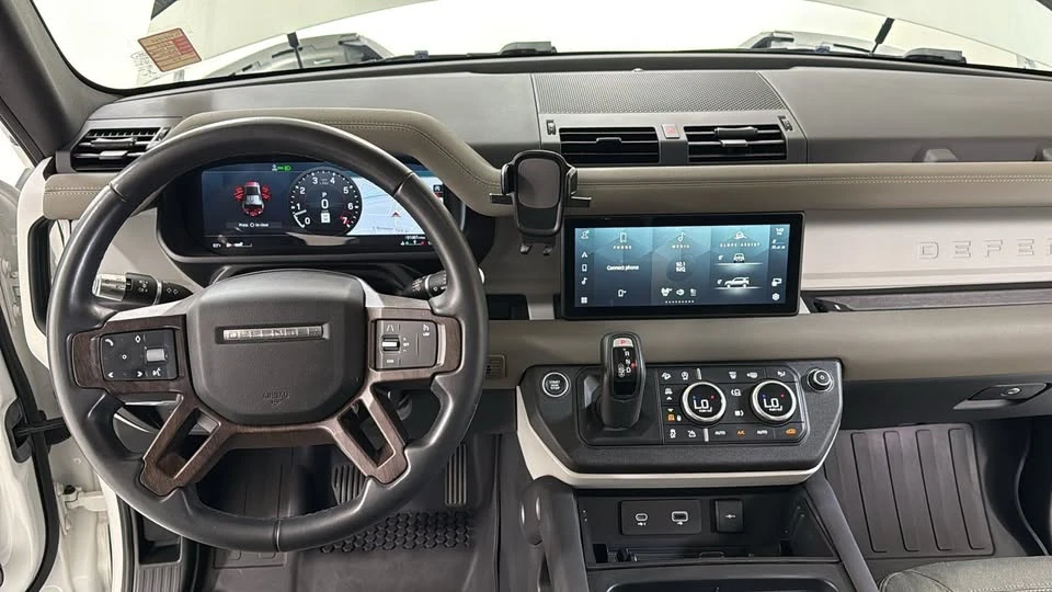 2020 Land Rover Defender L663 - Image 5 of 12