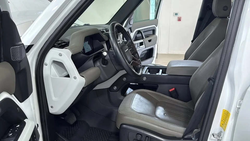 2020 Land Rover Defender L663 - Image 7 of 12