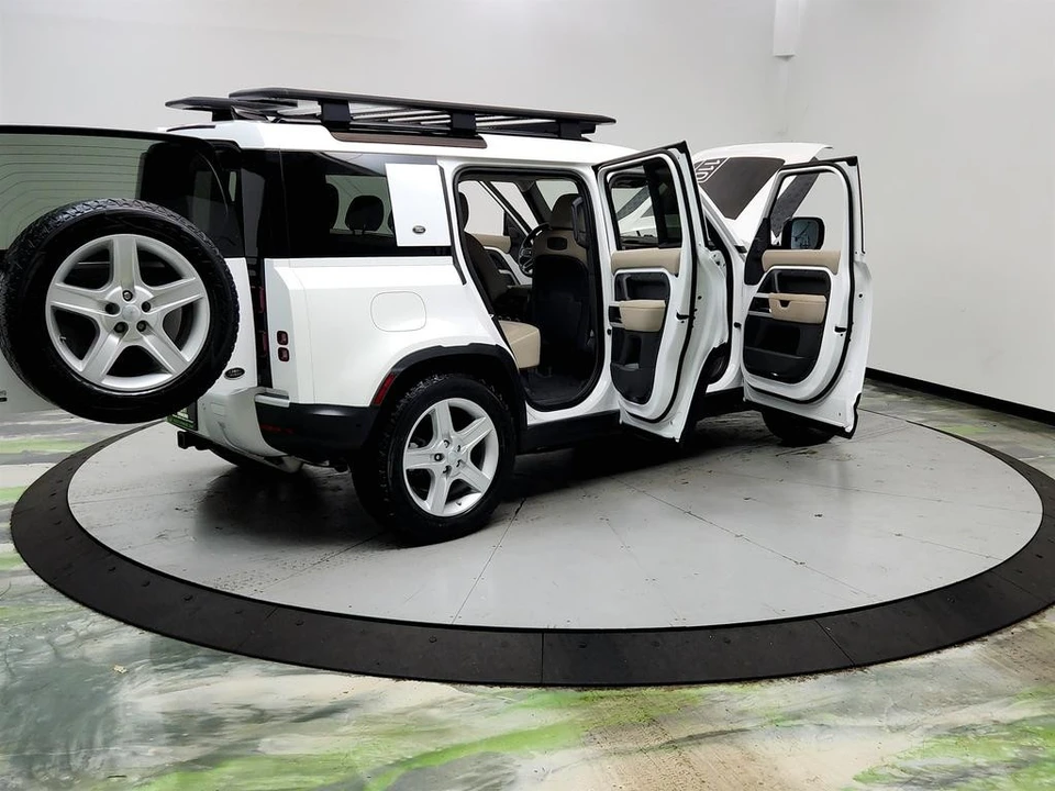 2020 Land Rover Defender L663 - Image 11 of 31