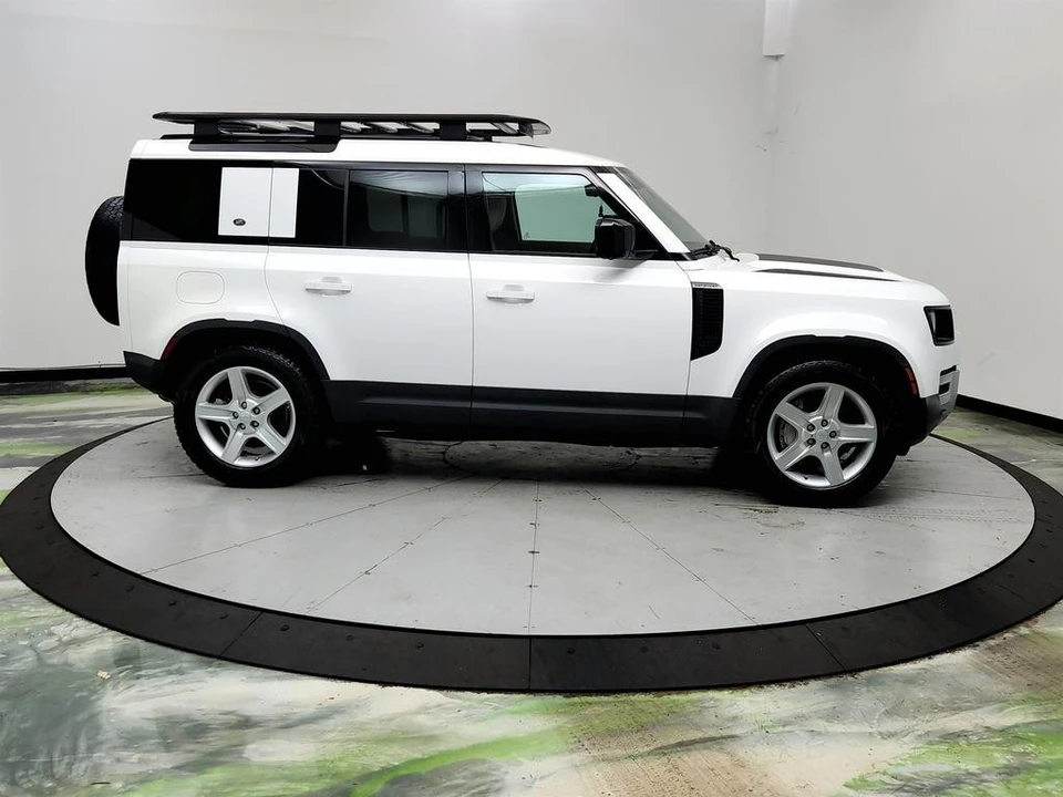 2020 Land Rover Defender L663 - Image 4 of 31
