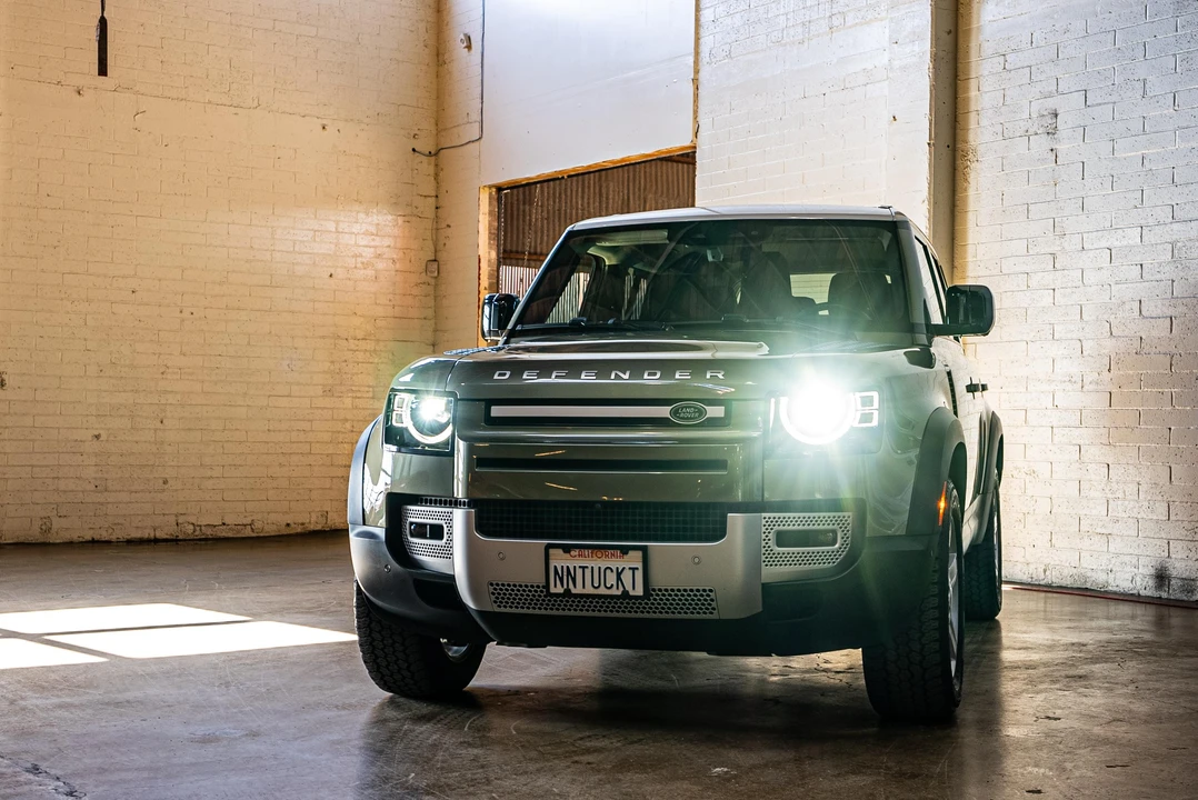 2020 Land Rover Defender L663 - Image 8 of 31