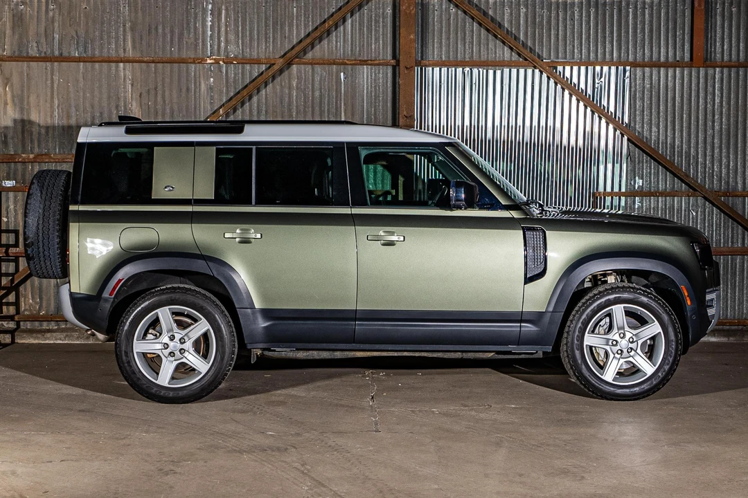 2020 Land Rover Defender L663 - Image 3 of 31