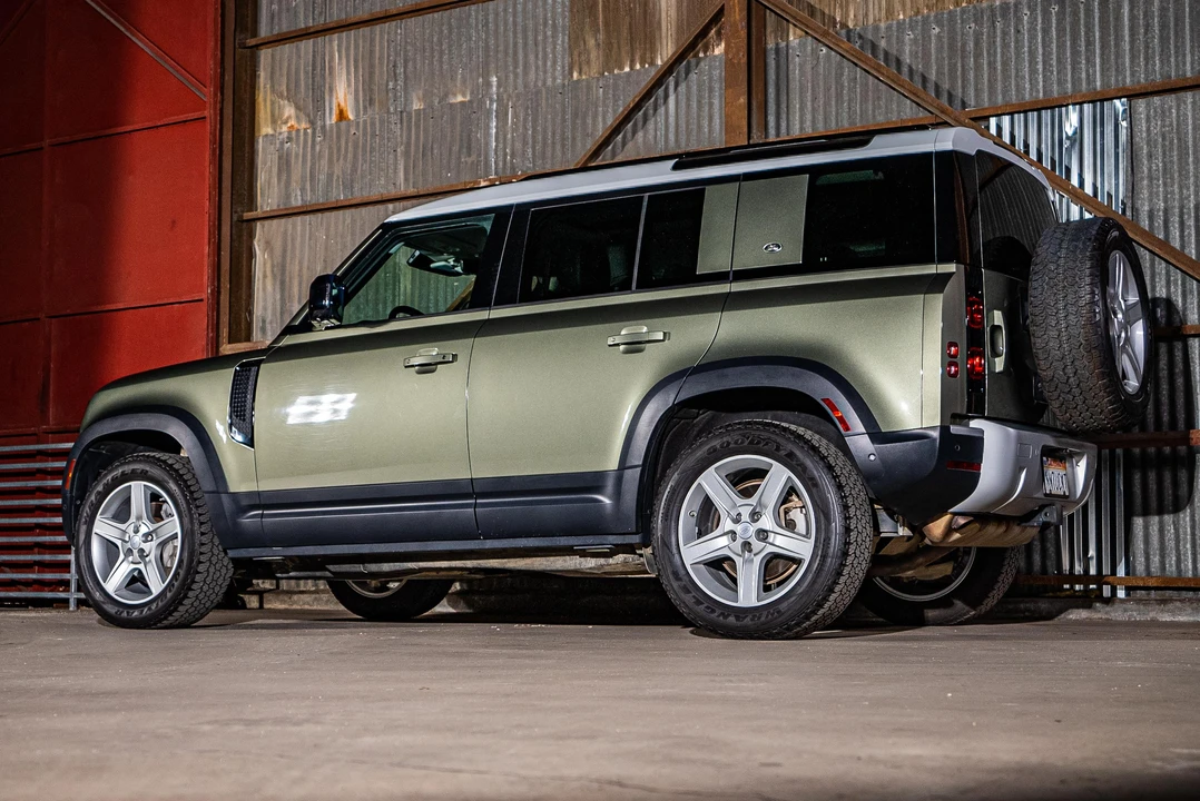 2020 Land Rover Defender L663 - Image 18 of 31