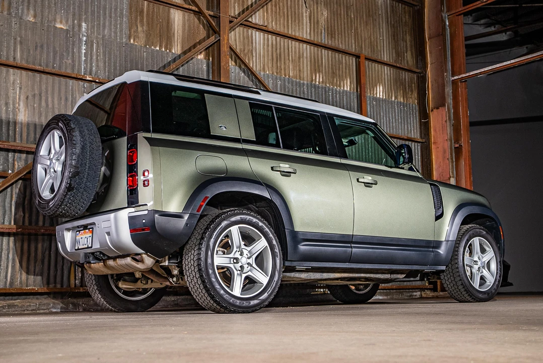 2020 Land Rover Defender L663 - Image 23 of 31