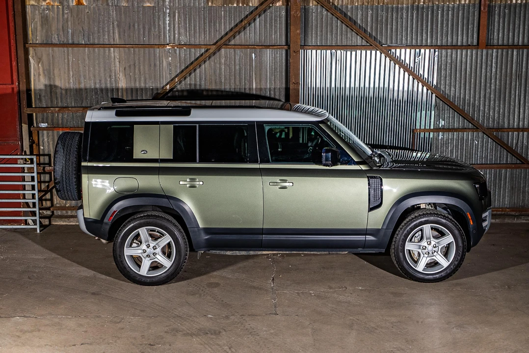 2020 Land Rover Defender L663 - Image 27 of 31