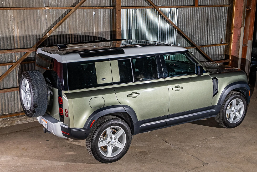 2020 Land Rover Defender L663 - Image 25 of 31