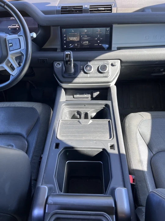 2020 Land Rover Defender 110 - Image 15 of 21