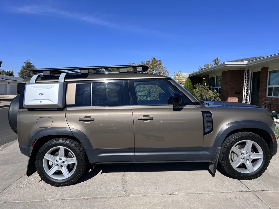 2020 Land Rover Defender 110 - Image 7 of 21