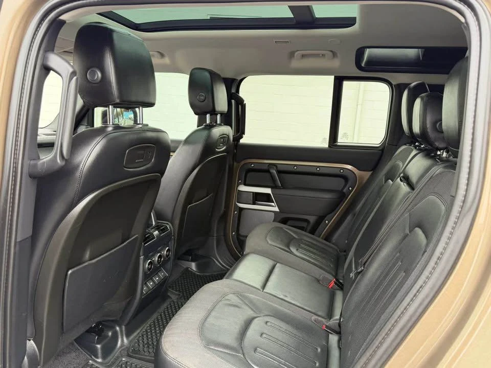 2020 Land Rover Defender L663 - Image 15 of 19