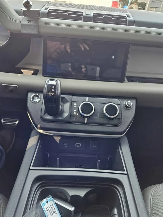 2020 Land Rover Defender L663 - Image 13 of 14