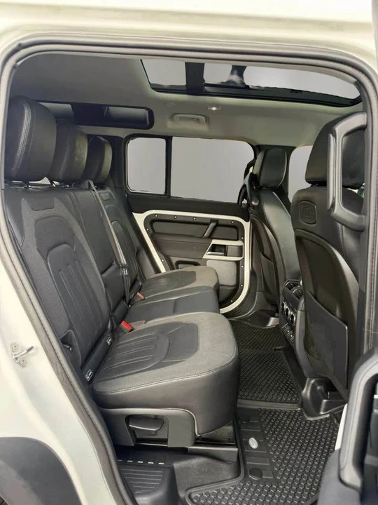2020 Land Rover Defender L663 - Image 14 of 18