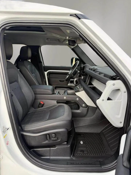 2020 Land Rover Defender L663 - Image 13 of 18