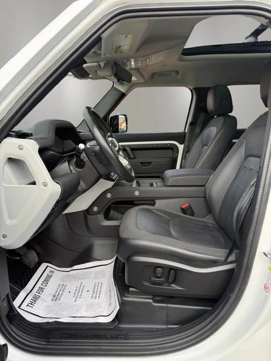 2020 Land Rover Defender L663 - Image 17 of 18