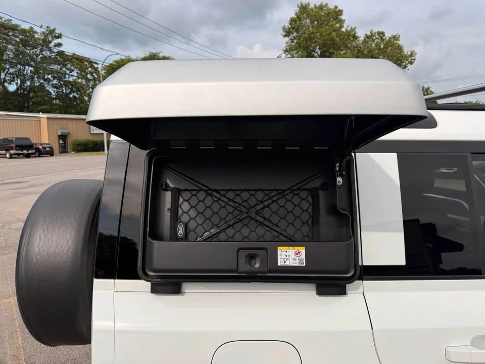 2020 Land Rover Defender L663 - Image 5 of 18