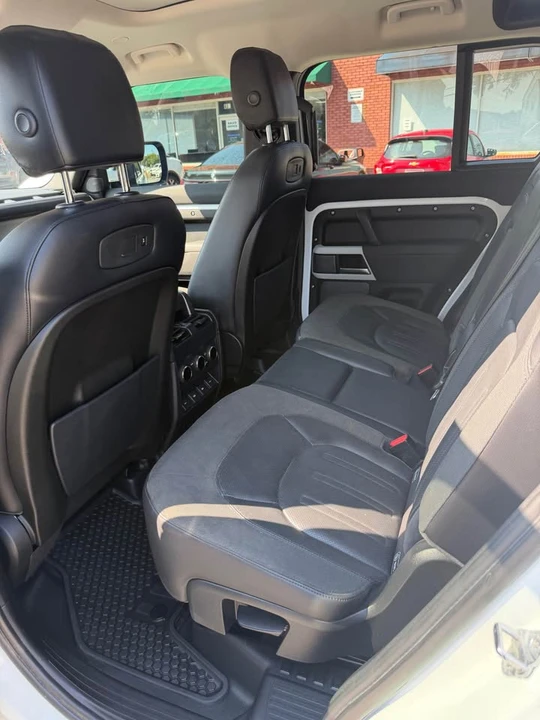 2020 Land Rover Defender L663 - Image 6 of 10