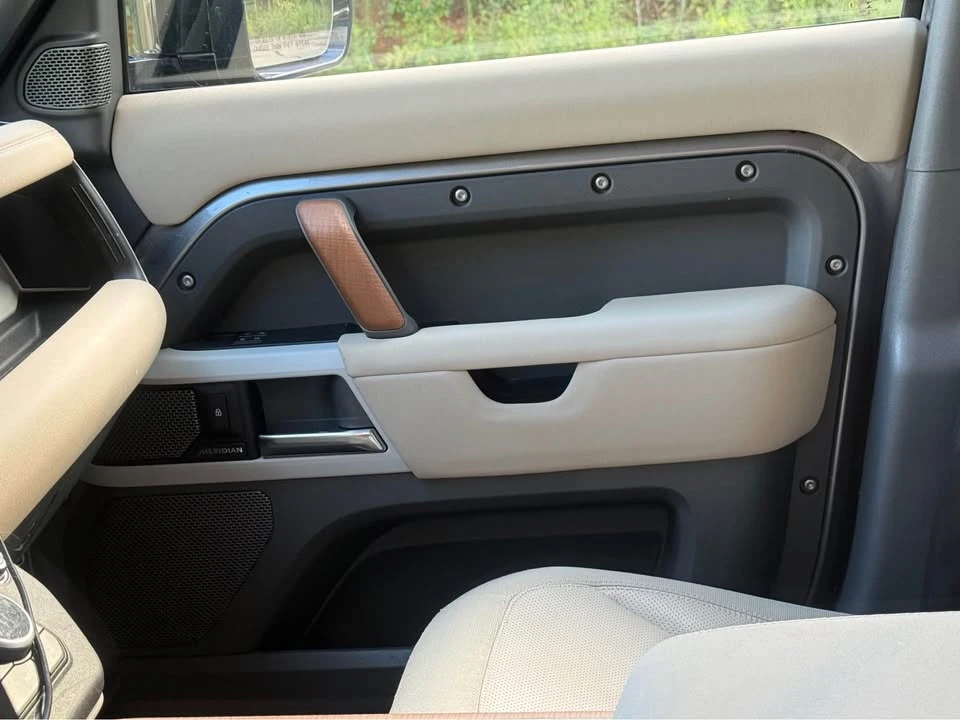 2020 Land Rover Defender L663 - Image 12 of 20