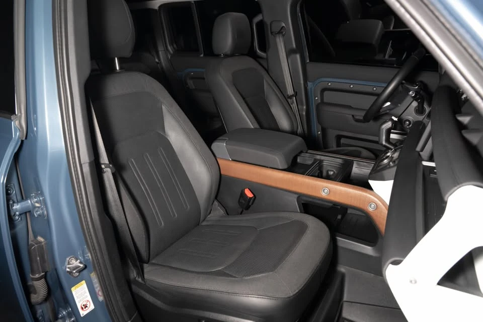 2020 Land Rover Defender L663 - Image 15 of 18