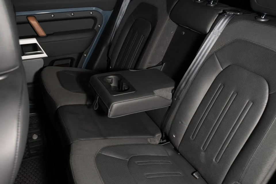 2020 Land Rover Defender L663 - Image 17 of 18