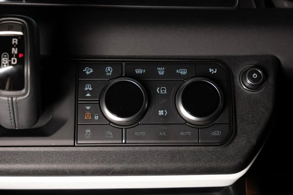 2020 Land Rover Defender L663 - Image 14 of 18