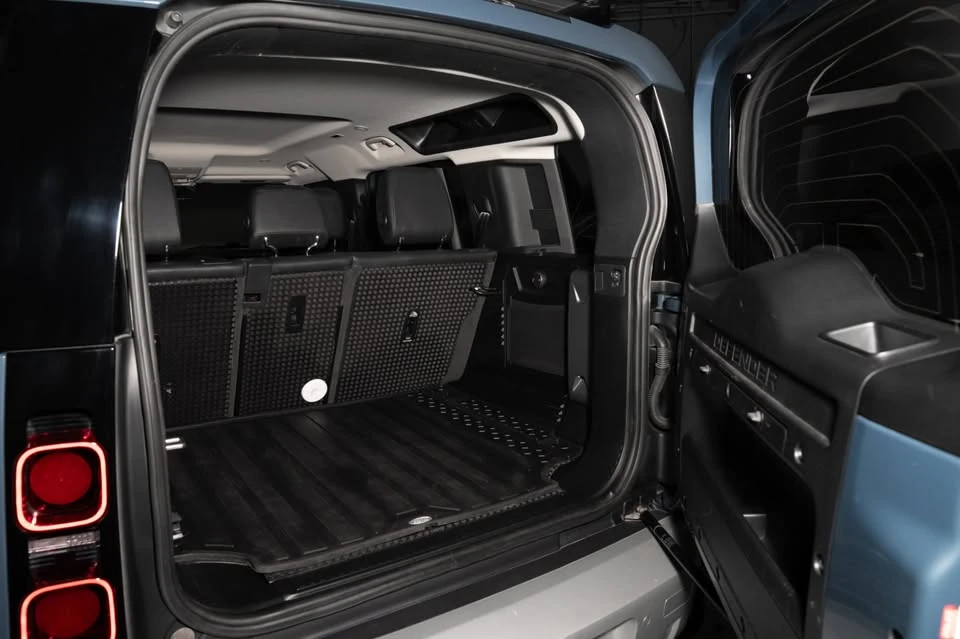 2020 Land Rover Defender L663 - Image 18 of 18