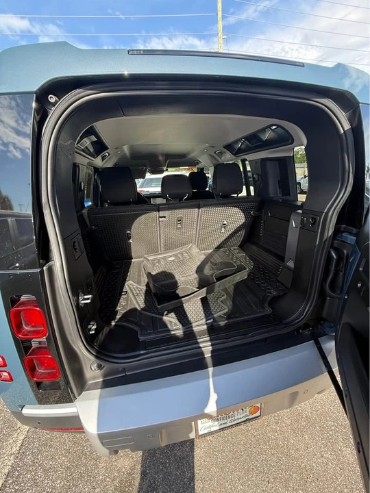 2020 Land Rover Defender L663 - Image 12 of 14