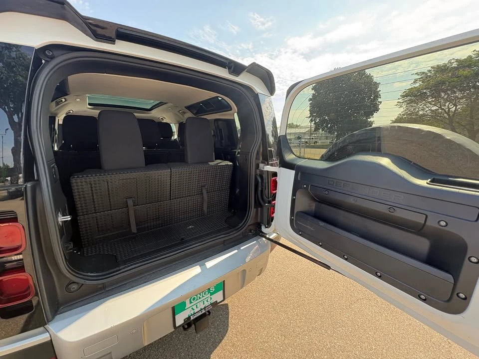 2020 Land Rover Defender L663 - Image 18 of 19
