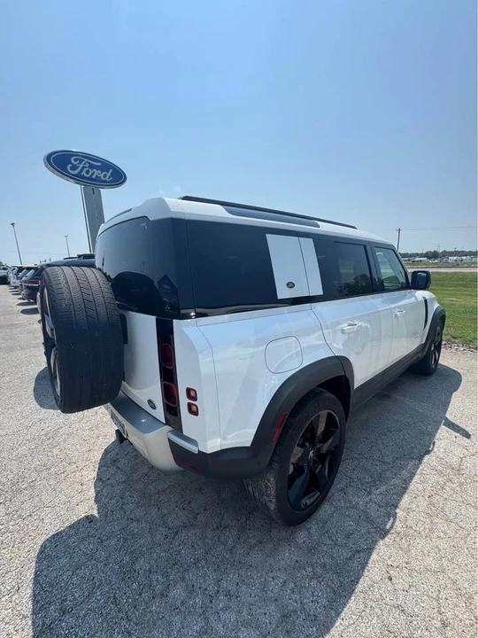 2020 Land Rover Defender L663 - Image 4 of 13