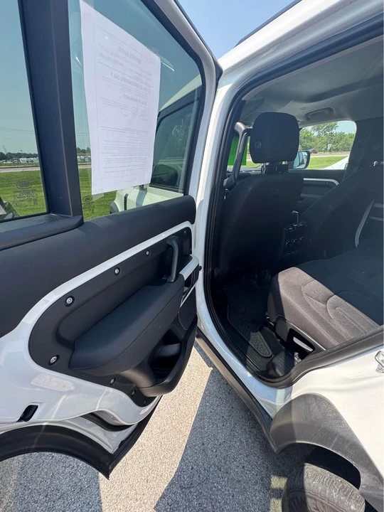 2020 Land Rover Defender L663 - Image 10 of 13
