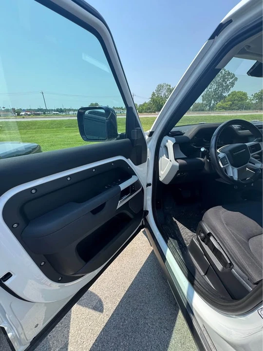 2020 Land Rover Defender L663 - Image 7 of 13
