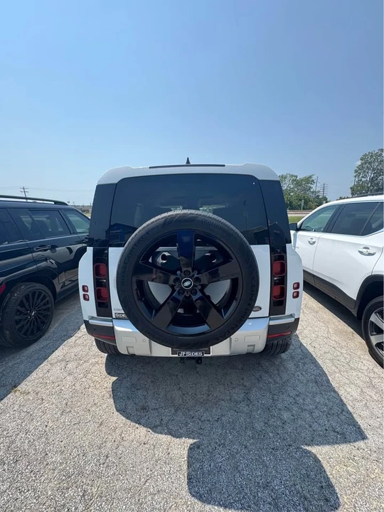 2020 Land Rover Defender L663 - Image 5 of 13
