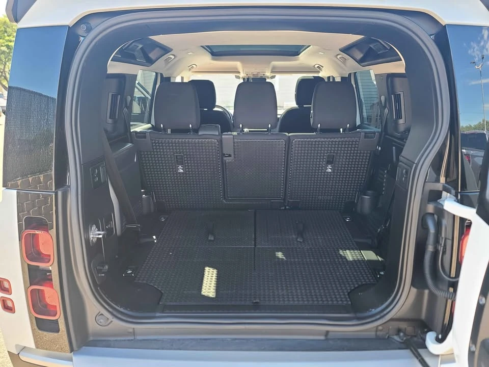2020 Land Rover Defender L663 - Image 12 of 17