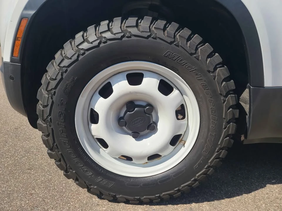 2020 Land Rover Defender L663 - Image 9 of 17