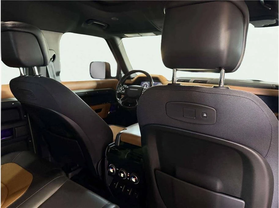2020 Land Rover Defender L663 - Image 22 of 31